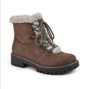 NIB CLIFFS BY WHITE MOUNTAIN Major Way C32893-303 Tobacco/Fabric